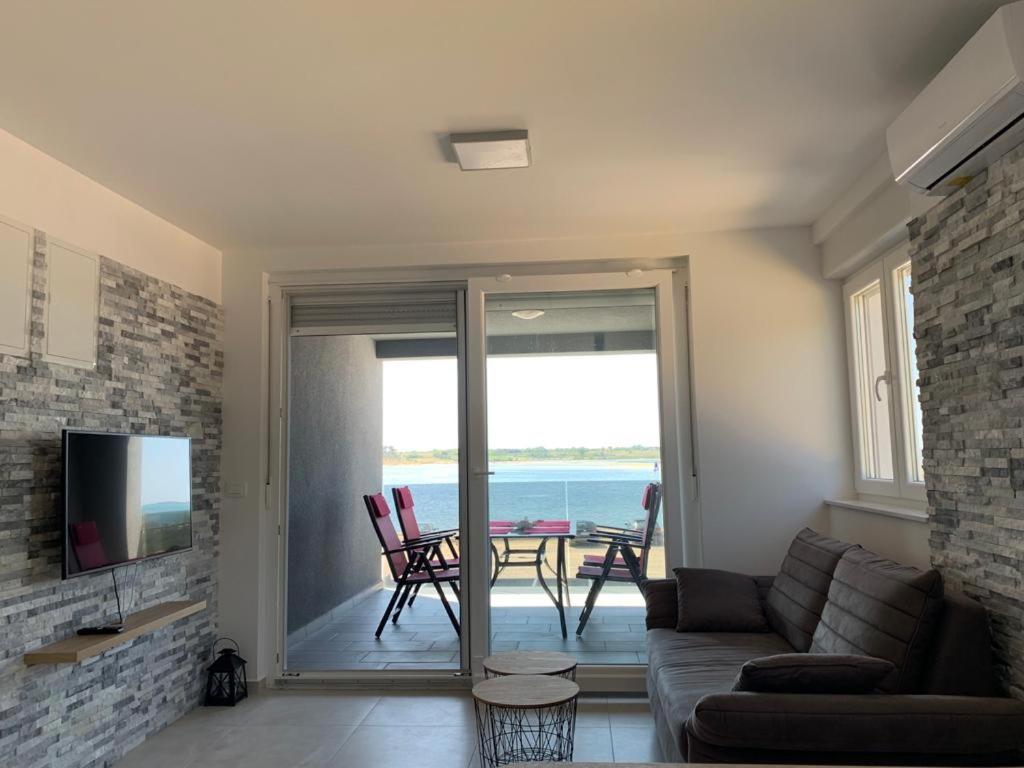 Apartmani Sunside Nin Exterior photo